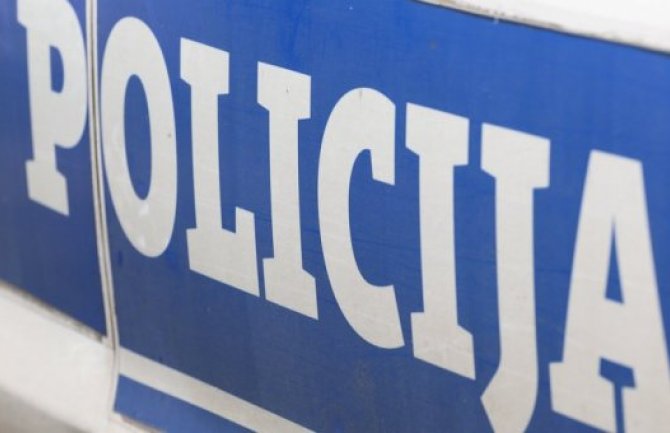 Granična policija pronašla oružje, opojnu drogu i rezani duvan