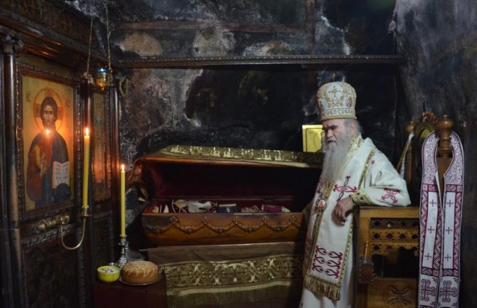 Amfilohije: Mošti Svetog Vasilija Ostroškog na crkveno-narodnom Saboru u Nikšiću