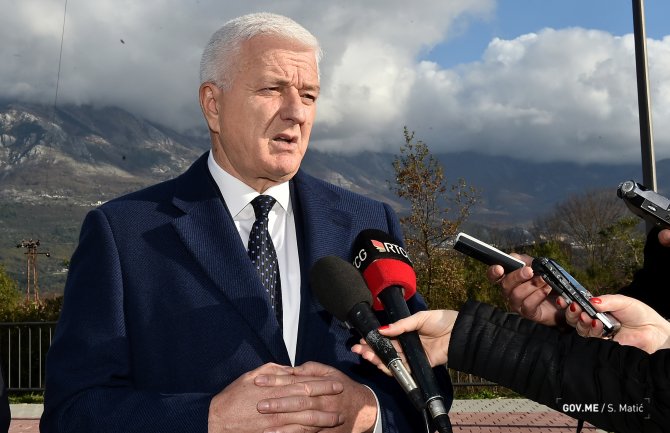 Marković: Zakonom nećemo istjerivati sveštenstvo iz postojećih objekata SPC