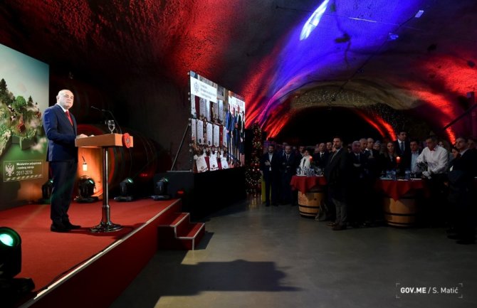 Simović: Ohrabrujući rezultati u poljoprivredi za tri godine rada Vlade