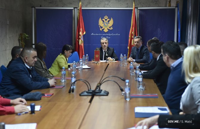 Potpisani ugovori sa dobitnicima sredstava iz Fonda za zaštitu i spašavanje