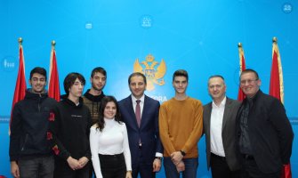 Šehović učenicima škole „Vaso Aligrudić“: Podižete ugled srednjeg stručnog obrazovanja