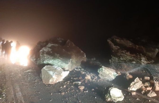 Brajići: Uspostavljen saobraćaj u obje kolovozne trake