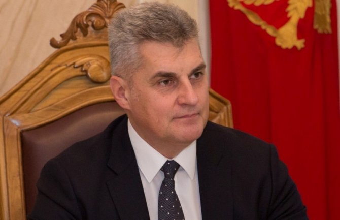 Brajović čestitao Hanuku: Blagi dan da donese zdravlja i radosti