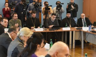 Perović pozvao Vladu na dijalog sa svim crkvama i vjerskim zajednicama