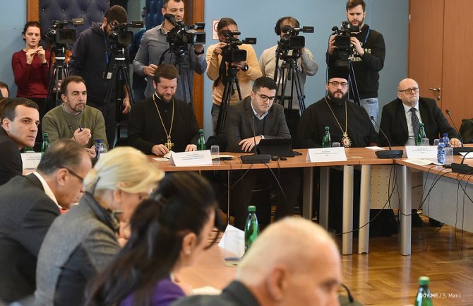 Perović pozvao Vladu na dijalog sa svim crkvama i vjerskim zajednicama