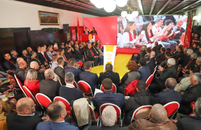 Izabrani predsjednik, potpredsjednik i Opštinski odbor Demokrata Andrijevica