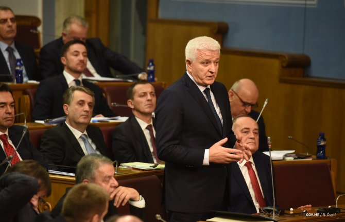 Marković nakon razgovora sa Amfilohijem: Zakon nema skrivenu agendu, u pitanju je nepovjerenje