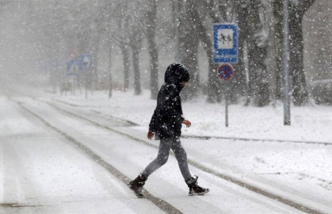 I danas snijeg, do 9 stepeni