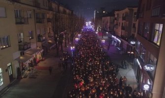 Kolone vjernika i večeras u molitvenom hodu širom zemlje