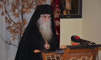 Amfilohije: Raduje molitvena probuđenost koja je najčudesniji božićni badnjak današnje Crne Gore