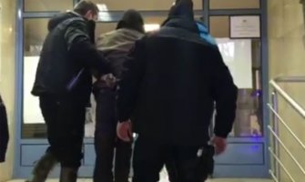 Ovako je Malčanski berberin priveden u policijsku stanicu (VIDEO)