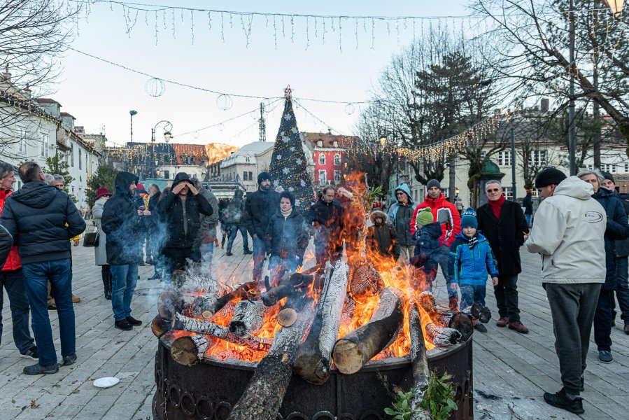 2020010624018897950966175