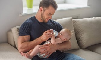 Porodiljsko u CG koristilo više od 420 očeva u prvih 11 mjeseci