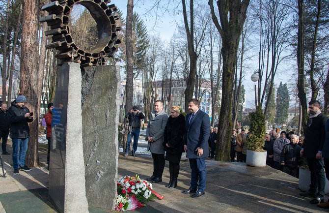 Bijelo Polje obilježilo godišnjicu nesreće na Bioču: Sjećanje na  muku i nevolju koja je 23. januara zavila Crnu Goru u crno