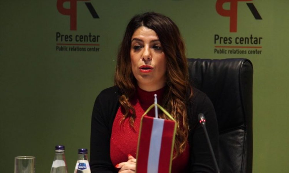 maxresdefault750x450