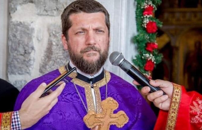 Perović:  U nedelju da se ne organizuju nikakve protestne šetnje, niti nešto što bi podsjećalo na litije