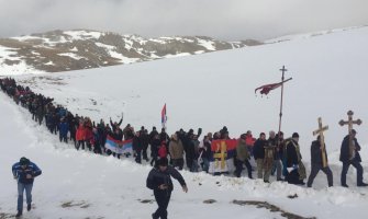 Litija kroz sniježne namete na Sinjajevini 