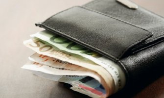 NLB: Penzioneri zahtjev za odlaganje kredita će moći da podnesu putem telefona