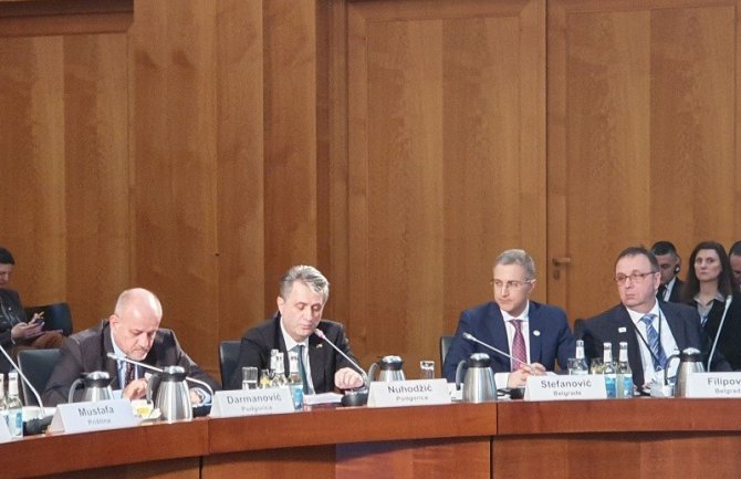 Nuhodžić: Saradnjom protiv ilegalne trgovine vatrenim oružjem