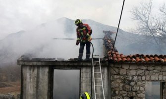 Tragedija u bjelopoljskom selu Mioče: Stradao muškarac u požaru
