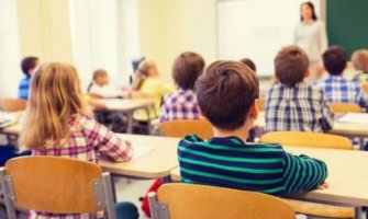 U osnovnim školama proširiće broj dvojezičnih odjeljenja