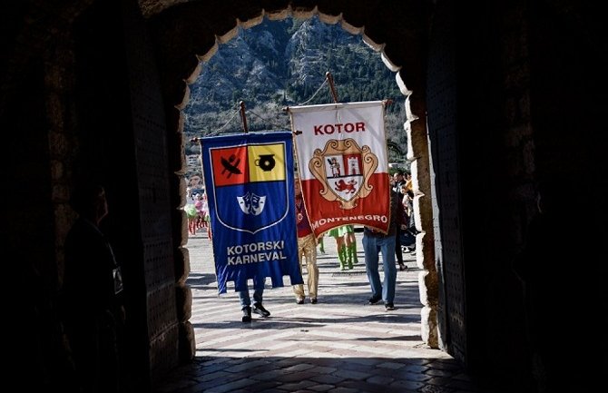 Kotor: Svečano otvorene tradicionalne zimske karnevalske fešte 2020