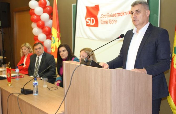 SD: Budvi potreban novi početak