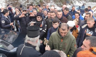 Održane litije u više gradova, Amfilohije: Daj Bože da se Marković urazumi, on je razboritiji