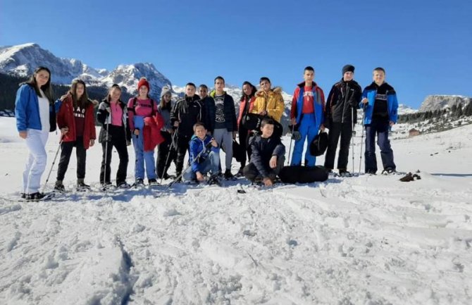 Durmitorski zimski dani: Šetnja i čajanka za učesnike (FOTO)