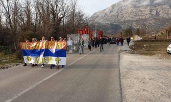 U više crnogorskih gradova održani molebani i litije 