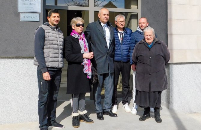 Cetinje: Dodijeljeni ključevi korisnicima socijalnih stanova