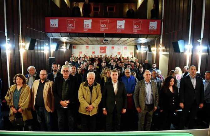 Brajović: Amfilohije poslao političku poruku