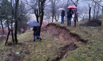 U nikšićkoj Župi klizište prijeti da odnese kuću 