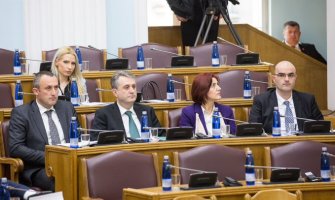 Svi kapaciteti policije angažovani na Cetinju, sprovode i preventivne i represivne aktivnosti