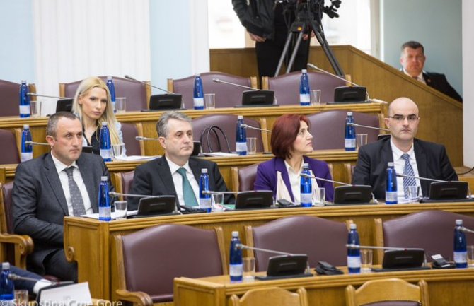 Svi kapaciteti policije angažovani na Cetinju, sprovode i preventivne i represivne aktivnosti