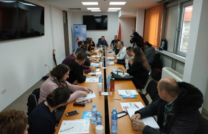 Jačati kapacitete institucija i službi koje se bave zaštitom i spašavanjem za smanjenje rizika od katastrofa