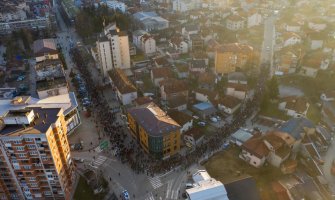 Sa litije u BP poručeno: Mi volimo našu državu, nećemo da je rušimo, već zajedno da je gradimo(VIDEO)