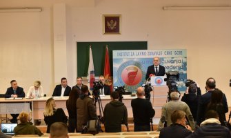 Nove mjere: Zabranjuje se ulazak strancima, zatvaraju se kafići, tržni centri, kladionice...