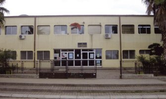 Majka prijavila nastavnicu jer je povrijedila učenika šestarom