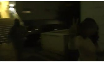 Snimak sprovođenja Ukrajinke u karantin nakon što je prekršila mjeru samoizolacije (VIDEO)