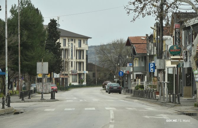 Mještani Tuzi mogu izlaziti u dvorište uz poštovanje distance