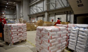 Krenulo snabdijevanje namirnicama građana Tuzi, ista akcija i za sjeverne opštine(VIDEO)