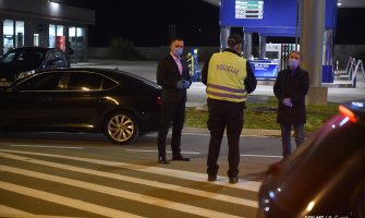 Nuhodžić proveo noć na terenu sa policajcima: Rade svoj posao profesionalno, rizikujući svoje zdravlje zbog građana (VIDEO)