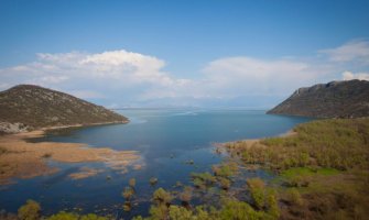 Na Skadarskom jezeru dvije osobe uhvaćene u ilegalnom izlovu ribe