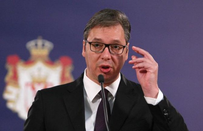 Vučić: Teška noć za nama, zaraženo na desetine vojnika