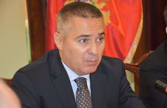 Veljović: Poštovanje, zahvalnost i podrška policajcima