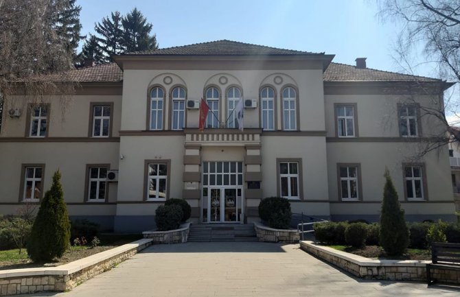 Rukovodioci Opštine Berane odrekli se dijela zarade u korist socijalno ugroženih