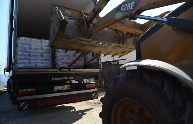 Završena podjela paketa pomoći penzionerskim domaćinstvima u Beranama