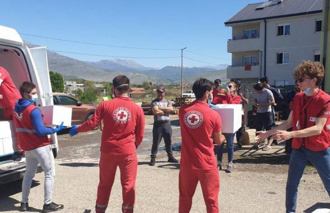 Crveni krst podijelio 11.500 paketa: Bez donacija bi bilo teško dati odgovor na brojne humanitarne zahtjeve
